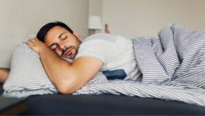 Lire la suite à propos de l’article Comment éviter le ronflement en dormant dans la bonne position